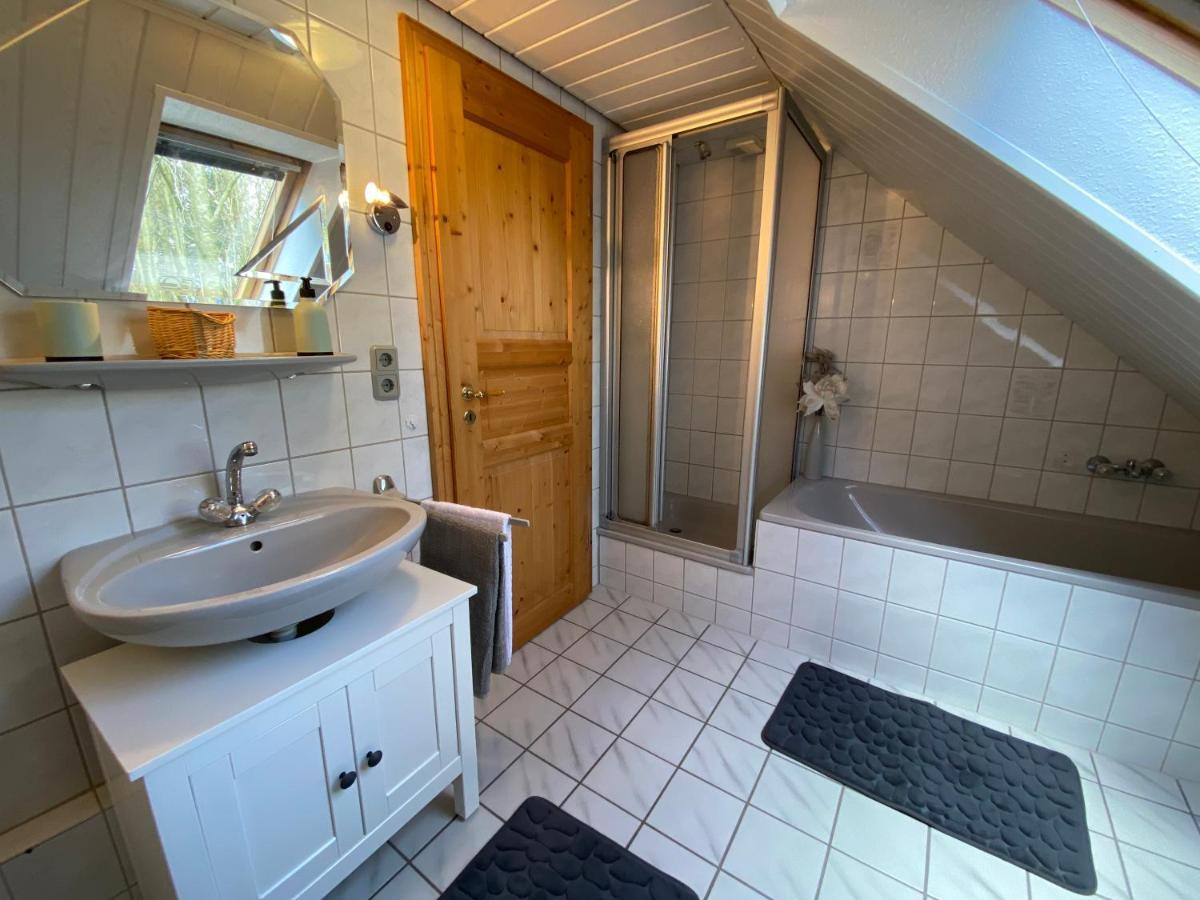 Zwischen Wald Und Apartment